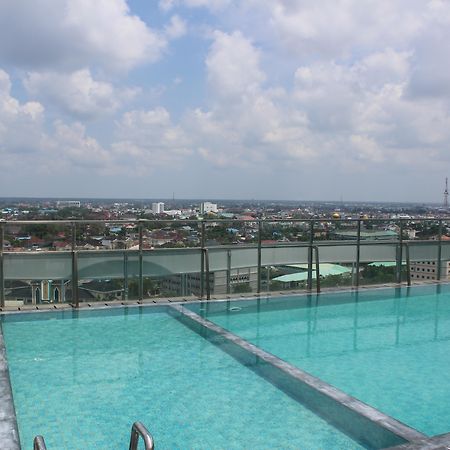 Harris Hotel Pontianak Εξωτερικό φωτογραφία