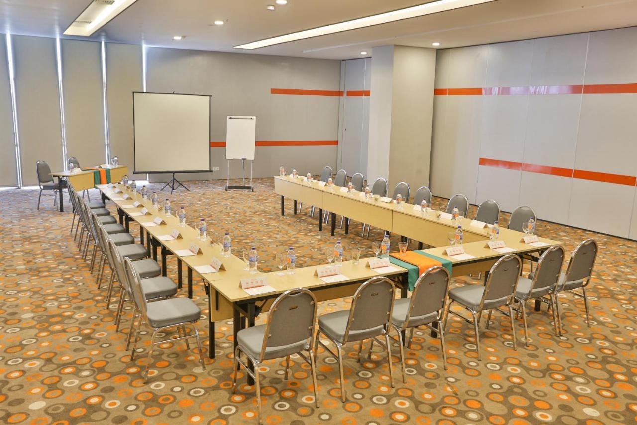 Harris Hotel Pontianak Εξωτερικό φωτογραφία