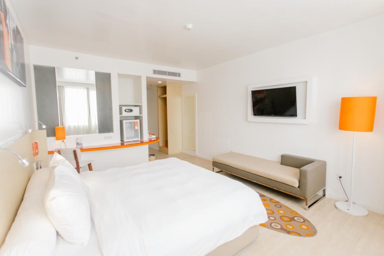 Harris Hotel Pontianak Εξωτερικό φωτογραφία